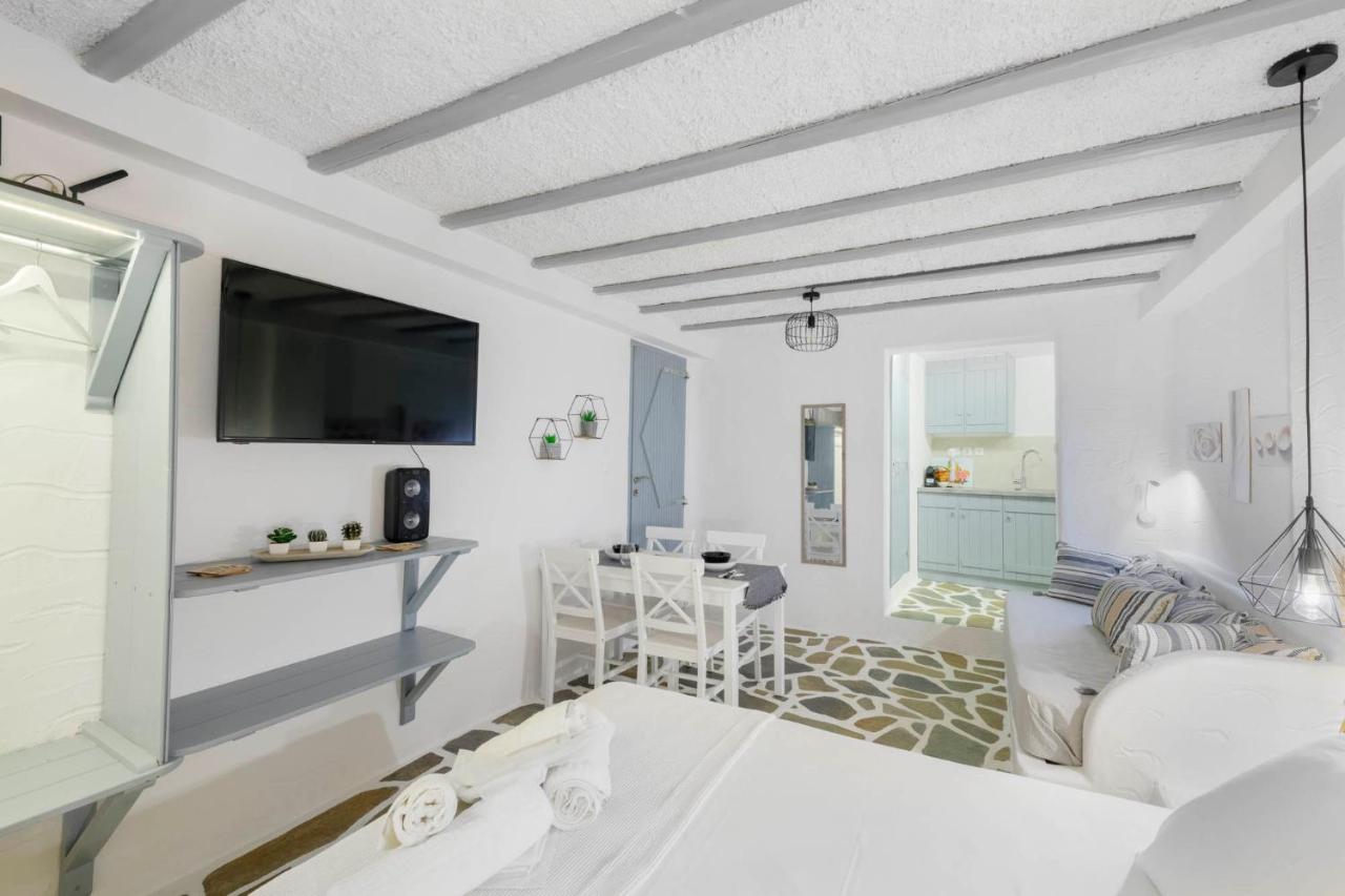 Endless Blue From Syros - Megas Gialos Resort - Suite 1 Екстер'єр фото