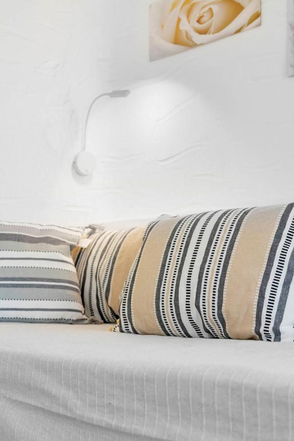 Endless Blue From Syros - Megas Gialos Resort - Suite 1 Екстер'єр фото
