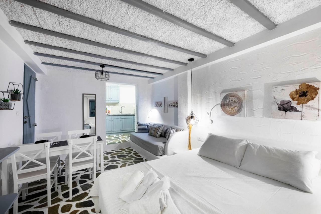 Endless Blue From Syros - Megas Gialos Resort - Suite 1 Екстер'єр фото